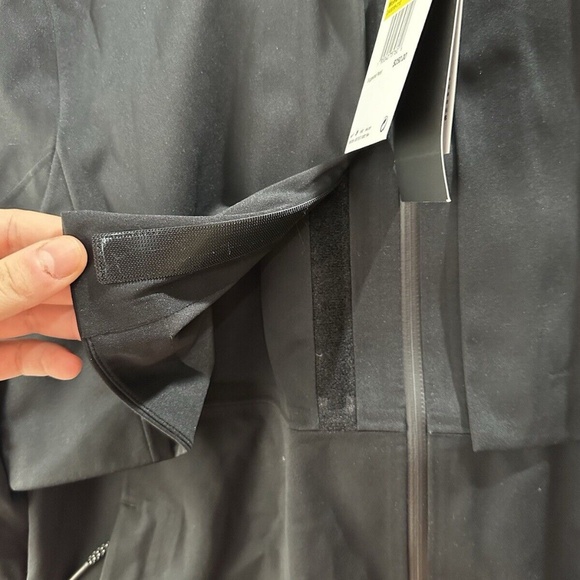 Nike Women’s Storm-FIT ADV Waterproof Golf Jacket/Vest Black Size Small NWT $250 - Picture 6 of 8